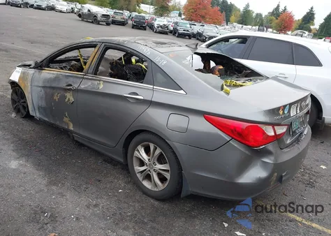 2011 Hyundai Sonata Limited z USA, uszkodzony, nr VIN 5NPEC4AC2BH123107